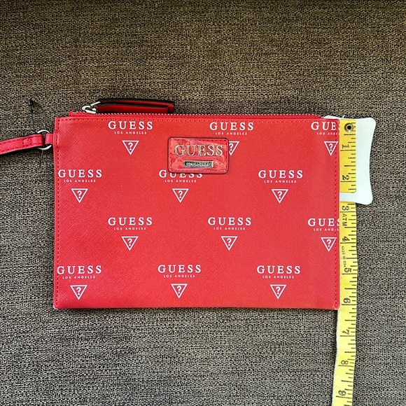 New Guess Wristlet Signature Logo in Red - Picture 14 of 16